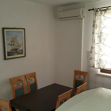 Apartment In With Sea View, Terrace, Air Conditioning, Wi-fi *