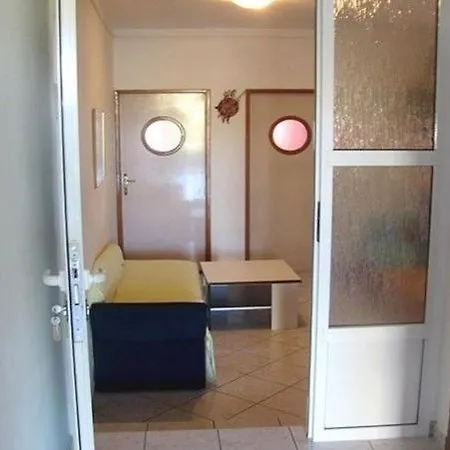 In With Sea View, Terrace, Air Conditioning, Wi-fi Apartment *