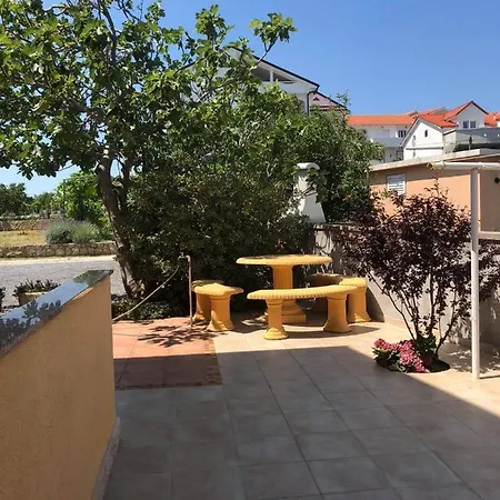 In With Sea View, Terrace, Air Conditioning, Wi-fi Apartment