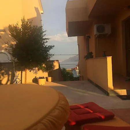 In With Sea View, Terrace, Air Conditioning, Wi-fi *